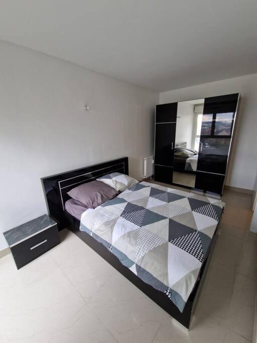 Du Grand Stade Apartment *