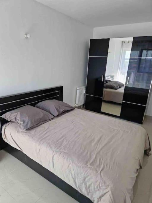 Apartment Du Grand Stade Saint-Denis (Seine-Saint-Denis)